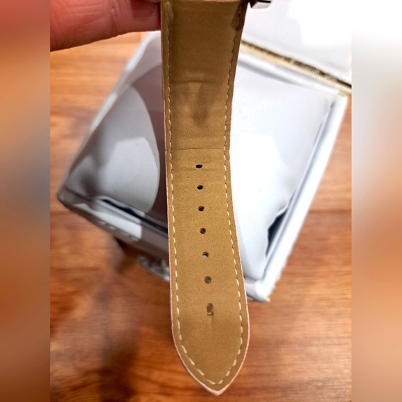 Extremely rare FREELOOK discontinued pink women's watch - Picture 5 of 7